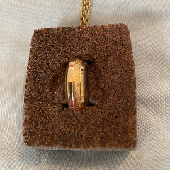 Vintage Avon Pendant Watch Necklace Gold Plated 1981 Presidents Club - Picture 10 of 10